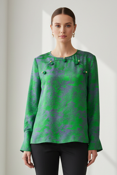 Relaxed Silhouette Silk Blouse