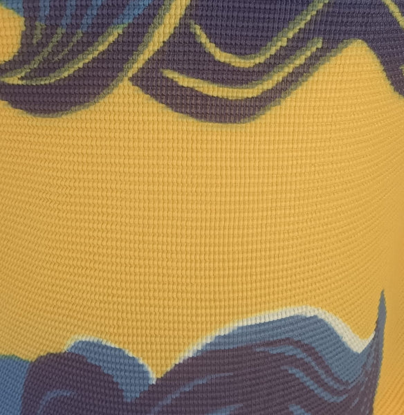 Wave-like Pleated top