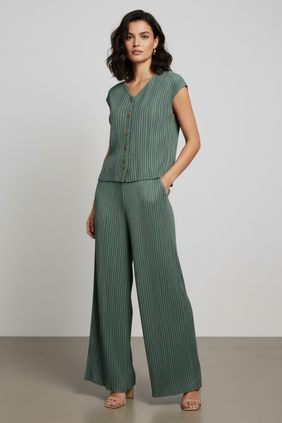 Wide Leg Pleated Pants