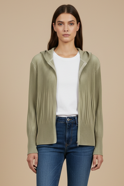 Tapered Pleated Pants