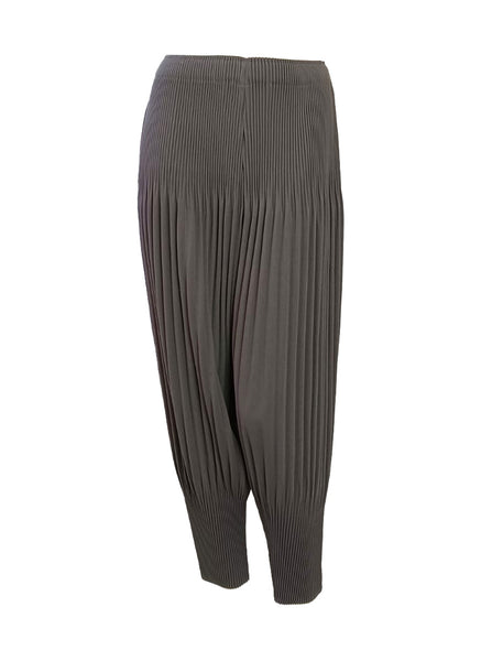 Tapered Pleated Pants