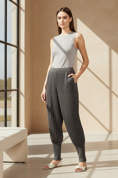 Tapered Pleated Pants
