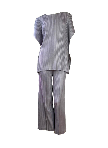 Relaxed Loose Fit Pleated Pants