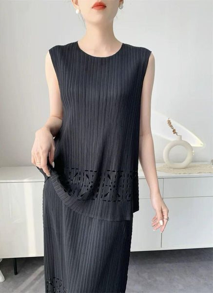 4250004 Burnt Flower Pleated Top & Tassel Skirt Set *Black