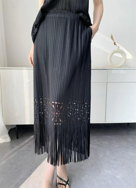 4250004 Burnt Flower Pleated Top & Tassel Skirt Set *Black