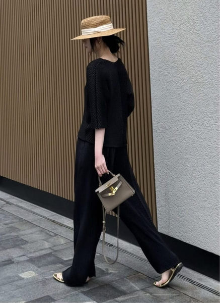 3250084 Pleated Pants *Black