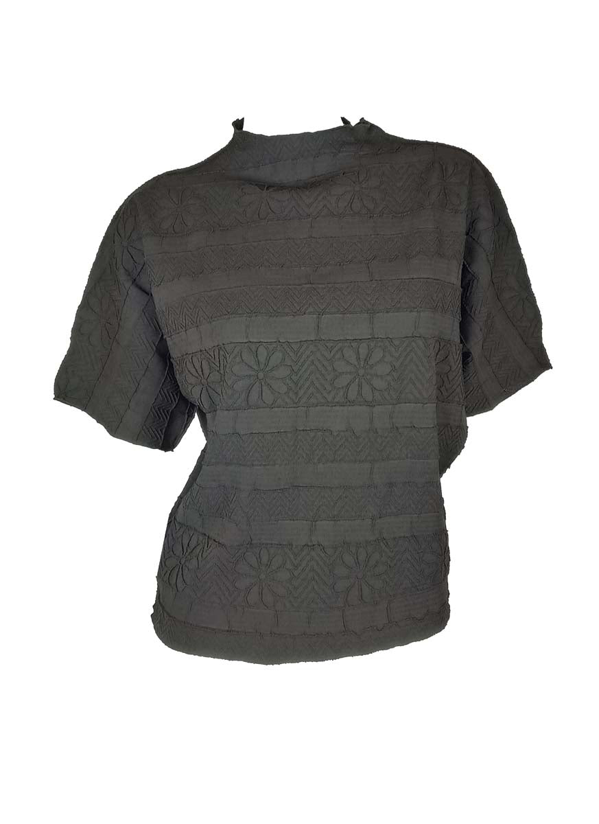 3250025 Round Neck Short Sleeved Pleats Top *Last Piece