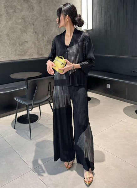 4250023 Wide Leg Pleated Pants *Preorder