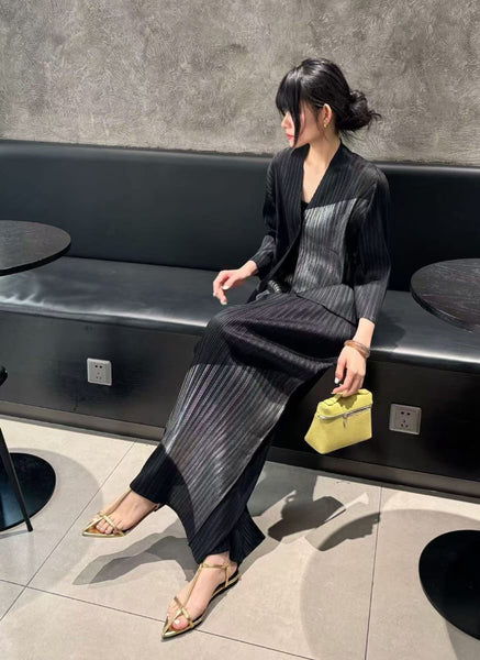 4250023 Wide Leg Pleated Pants *Preorder