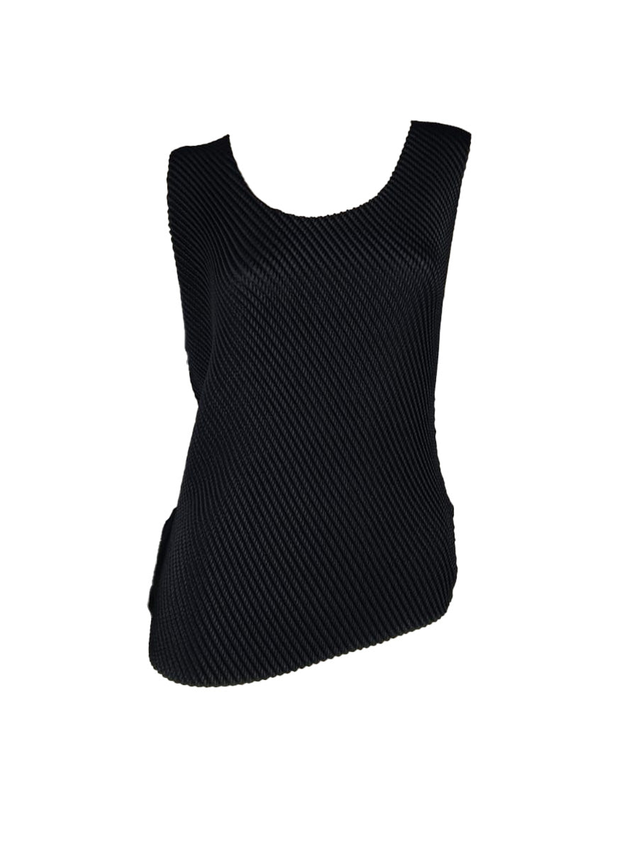 5250014 SS Scoop Neck Pleated Top *Black