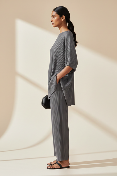 Wide-leg Pleated Pants