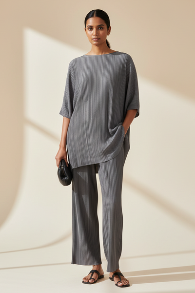 Wide-leg Pleated Pants