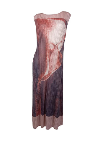7250003 Fluid Elegance Pleated Dress