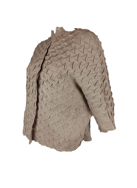 7250011 Petal Texture Button Top