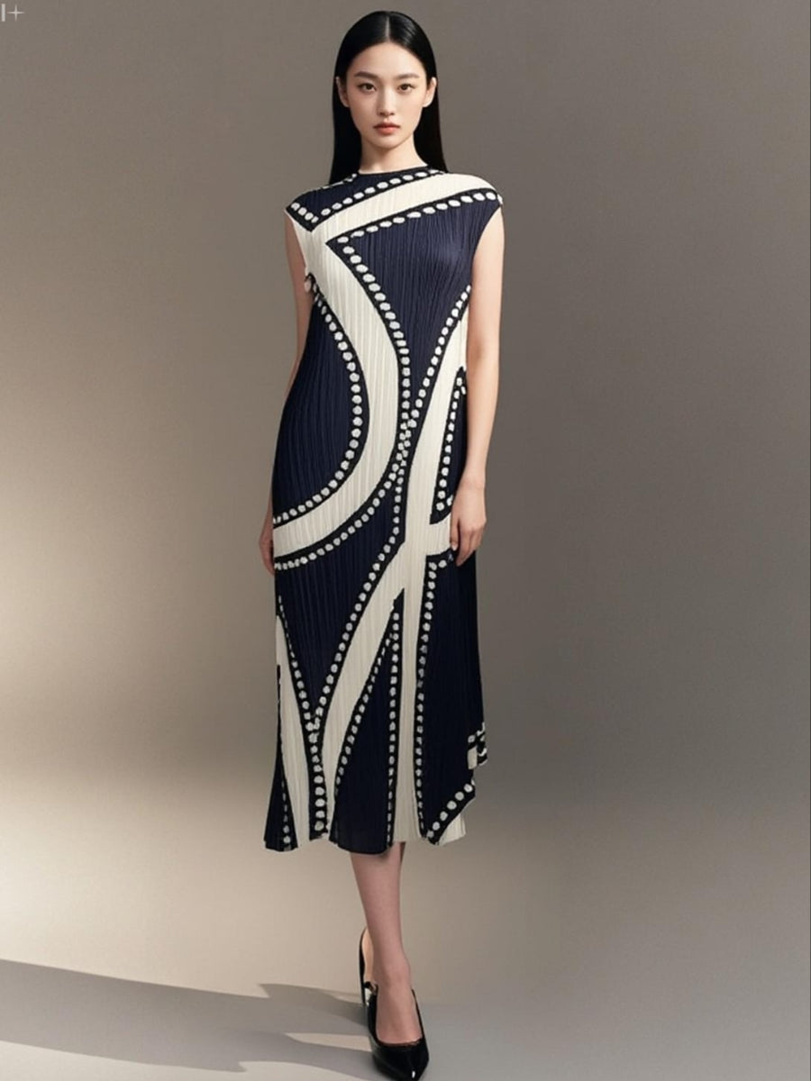 7250034 Canvas In Motion Midi Dress