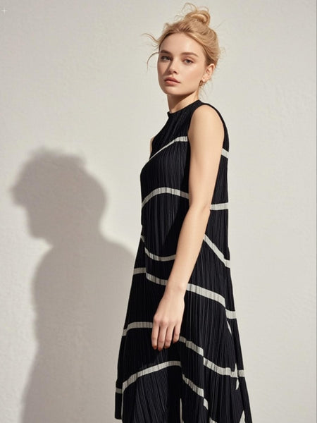 7250037 Wave Line Pleated Midi Dress