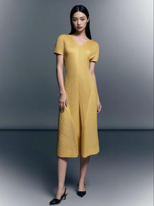 7250002 Puff Sleeves Midi Pleated Dress