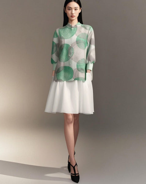 9250008 Circular Print Puff Sleeve Blouse