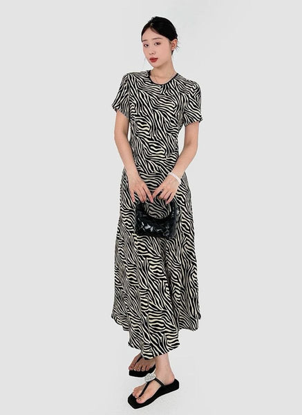 3250065 Zebra Printed Long Silk Dress *Pre-order