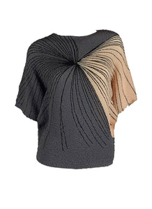 D240017 Contrast Color Pleated Top