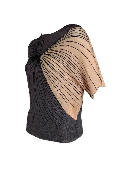 D240017 Contrast Color Pleated Top