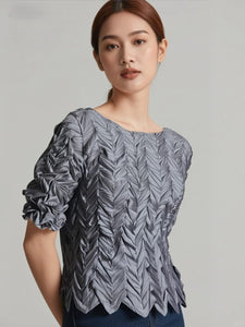 O250008 Ruched Leaf Textured Top