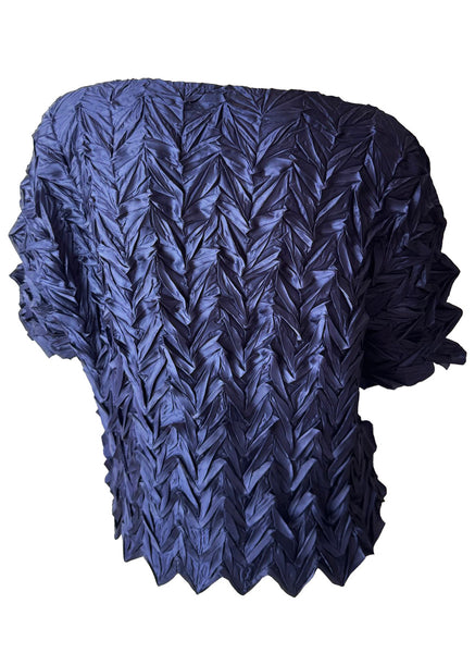 O250008 Ruched Leaf Textured Top