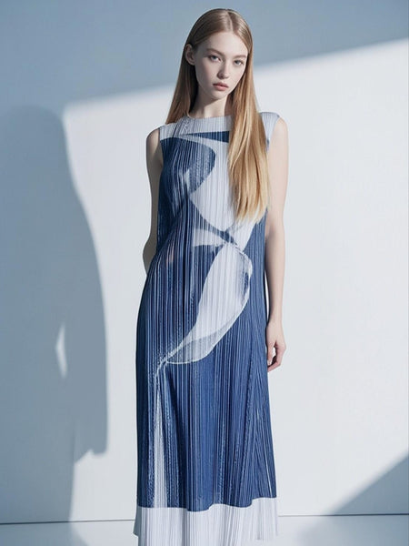 7250003 Fluid Elegance Pleated Dress