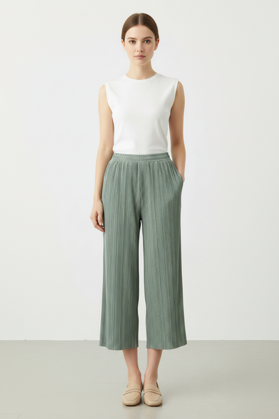 Wide-leg Pleated Pants