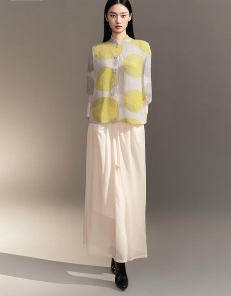 9250008 Circular Print Puff Sleeve Blouse